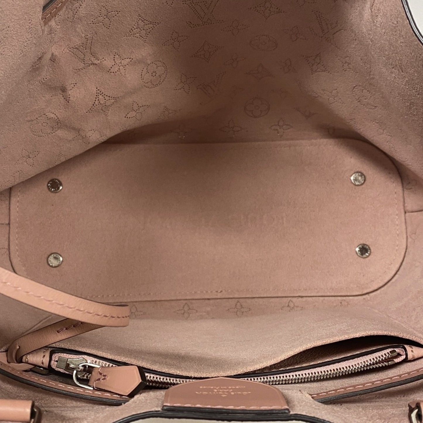 Louis Vuitton M54401 Girolata Mahina Handbag Pink