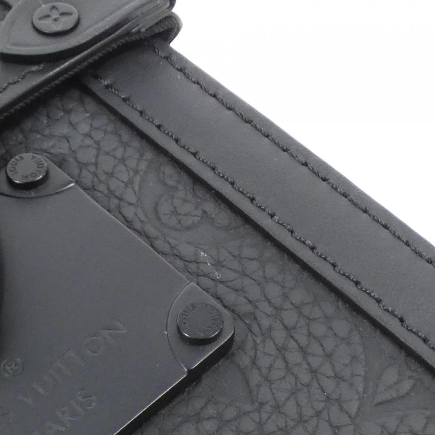 Louis Vuitton Taurillon Vertical Trunk Wearable Wallet M82070 Shoulder Bag