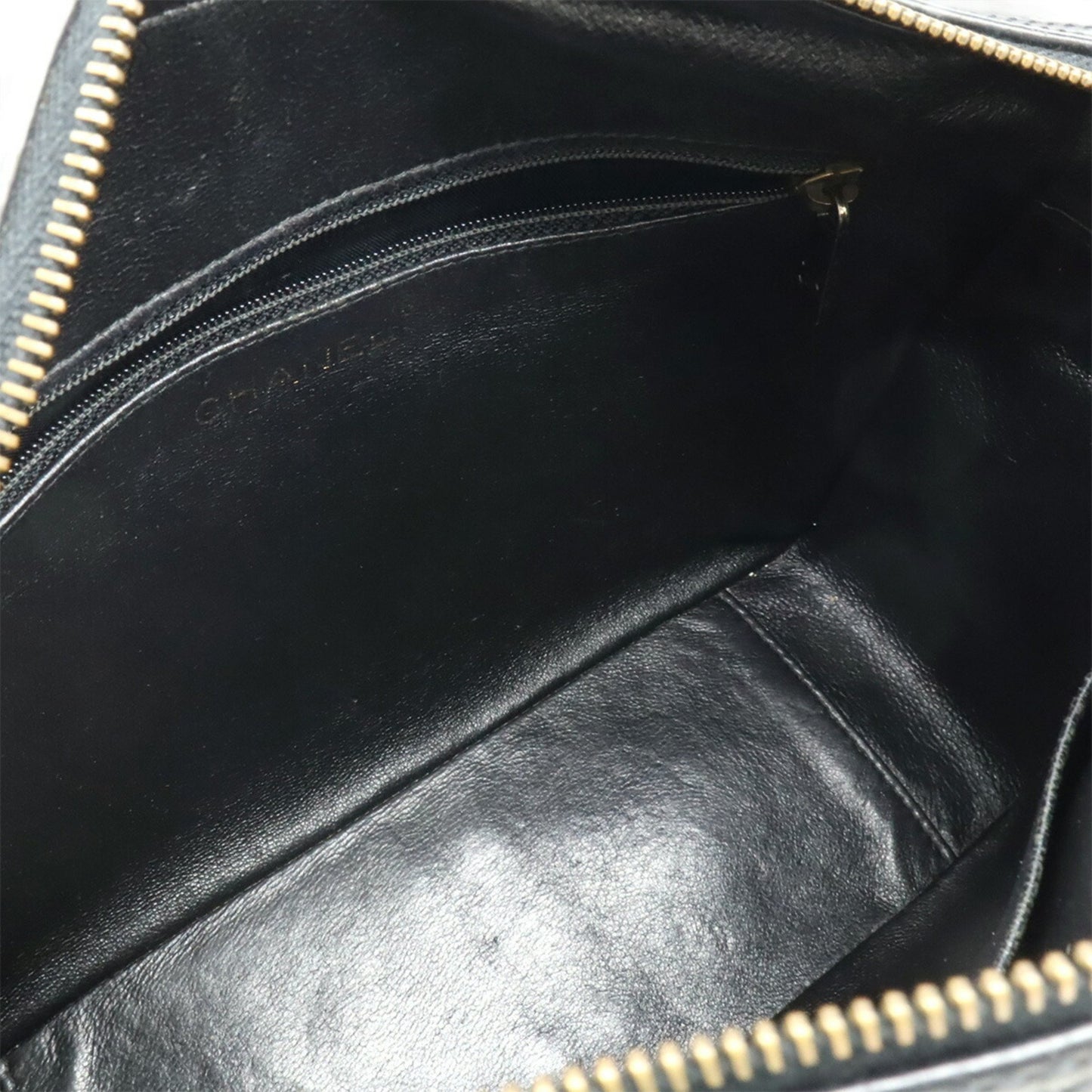 Chanel Bicolore Shoulder Bag In Enamel And Patent Leather