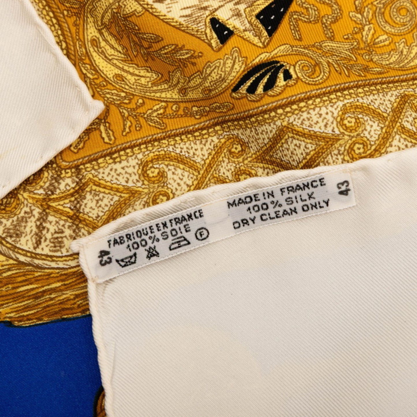 Hermes Herms Carr 90 Poste Et Cavalerie Saber-Decorated Scarf/Muffler In White