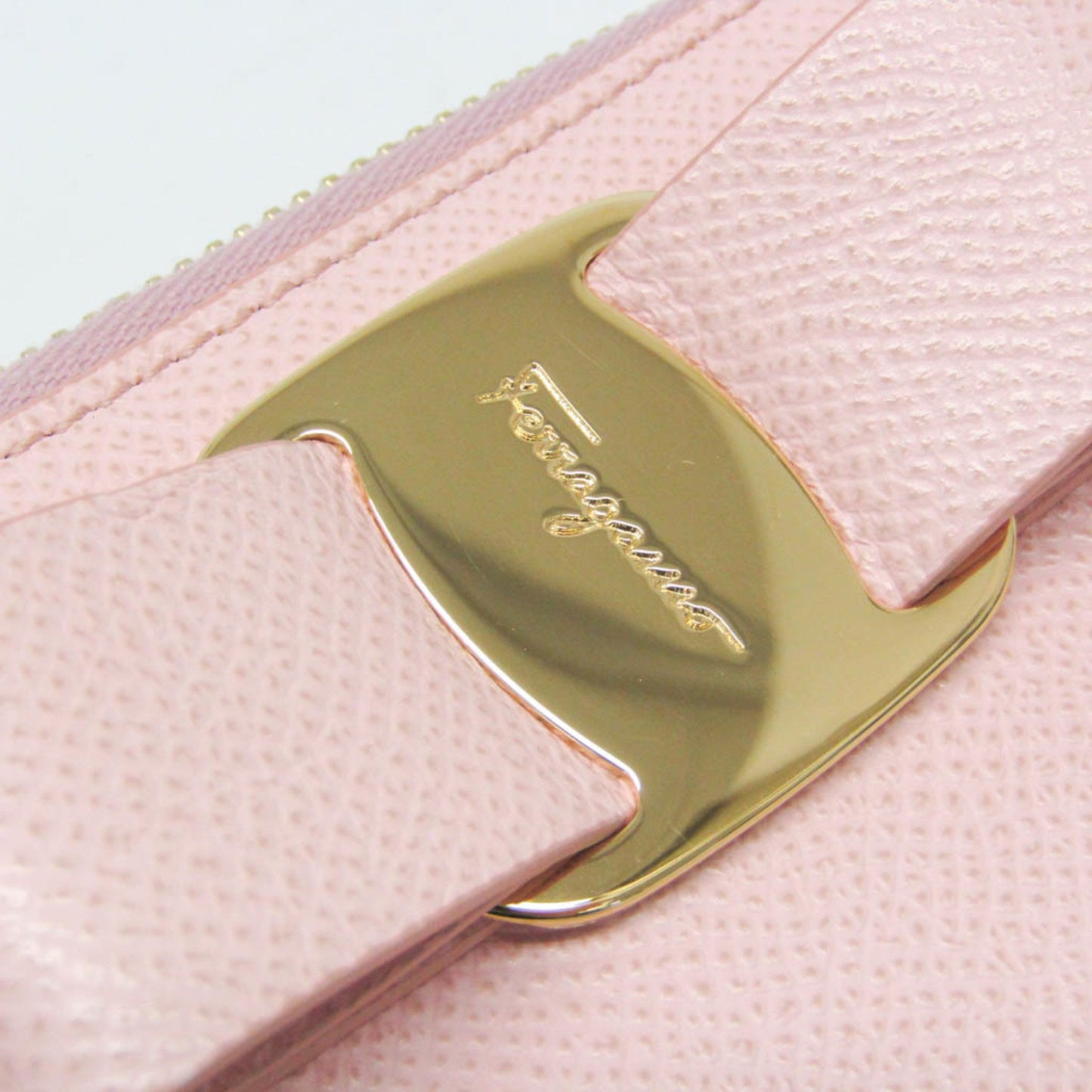 Salvatore Ferragamo Vara Iy-22D288 Leather Card Case Light Pink