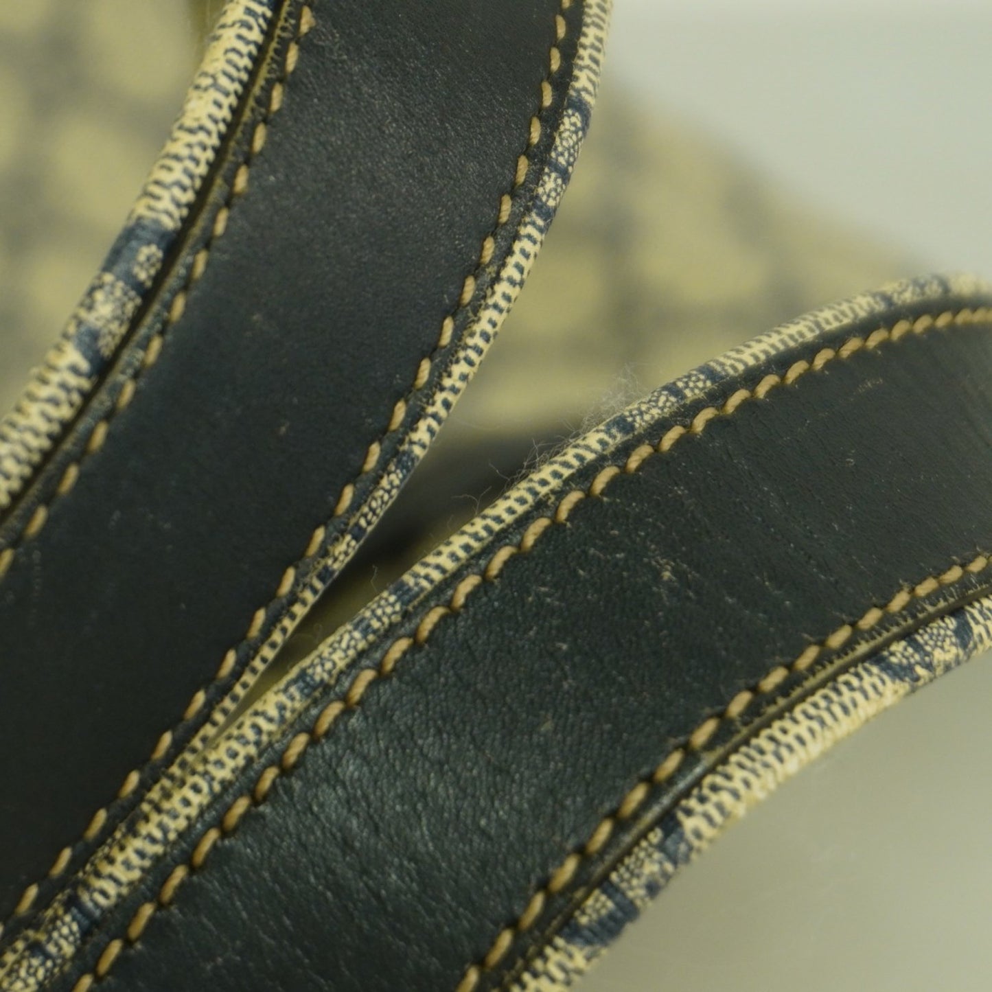 Gucci Gg Supreme Tote Bag 211134 Navy