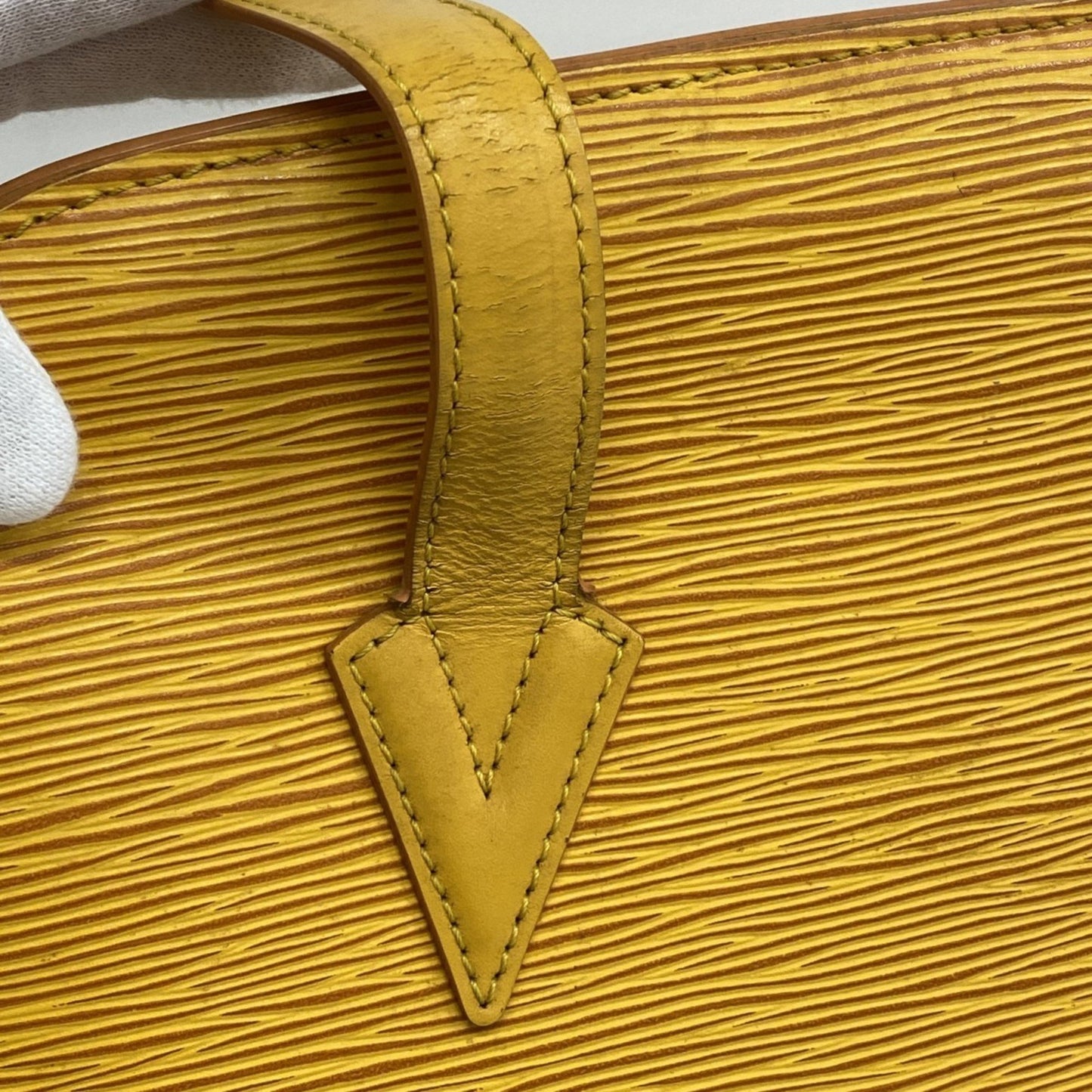 Louis Vuitton Epi Leather Shoulder Bag M52289 Jaune