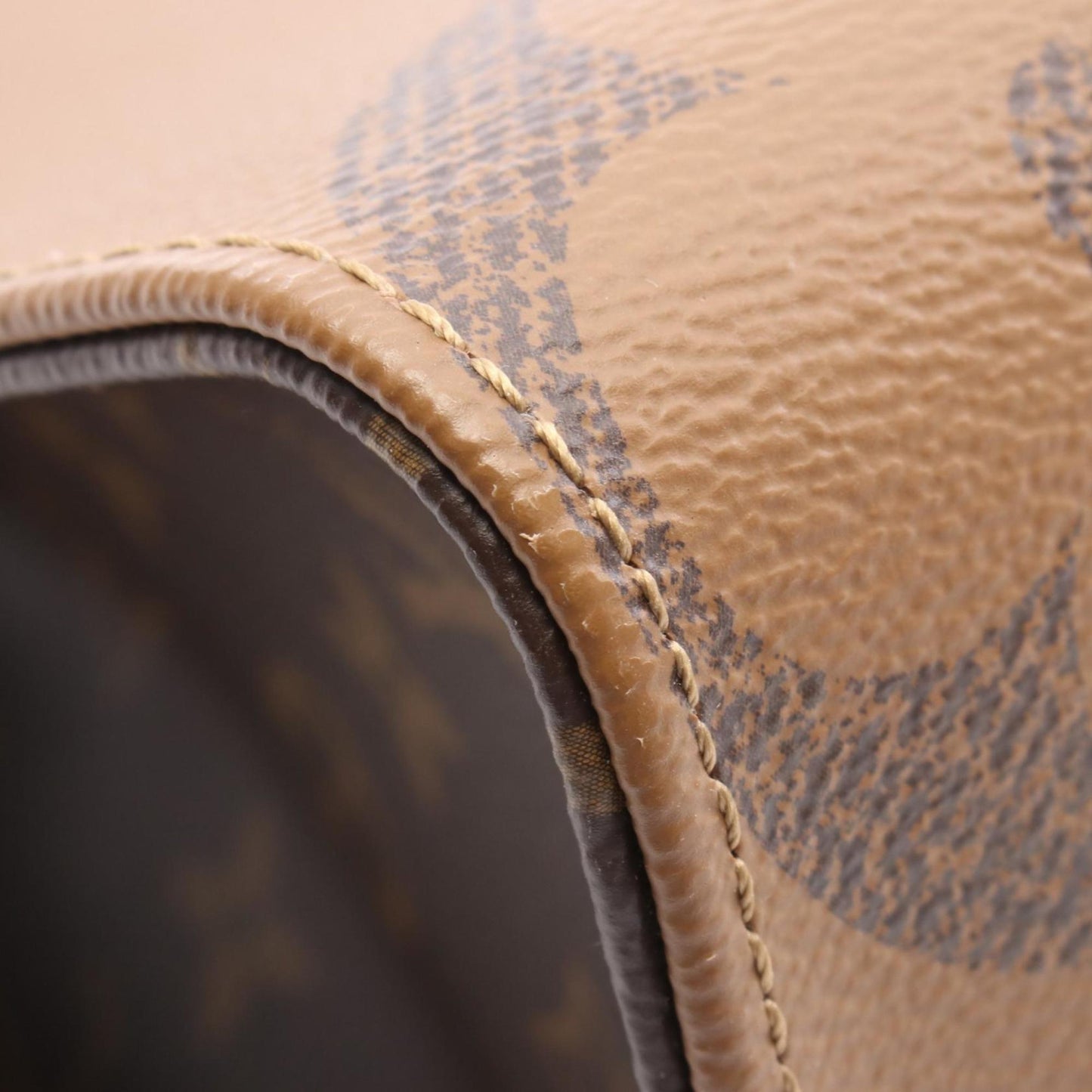 Louis Vuitton On The Go Mm Tote Bag