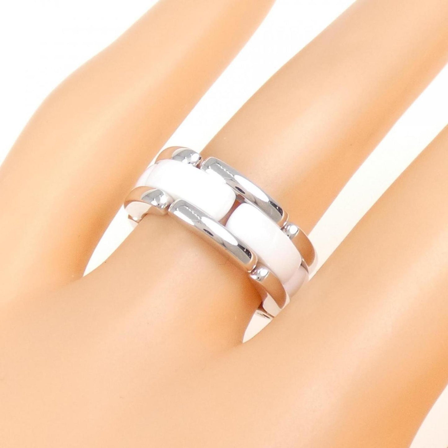 Chanel Ultra Collection Medium Ring