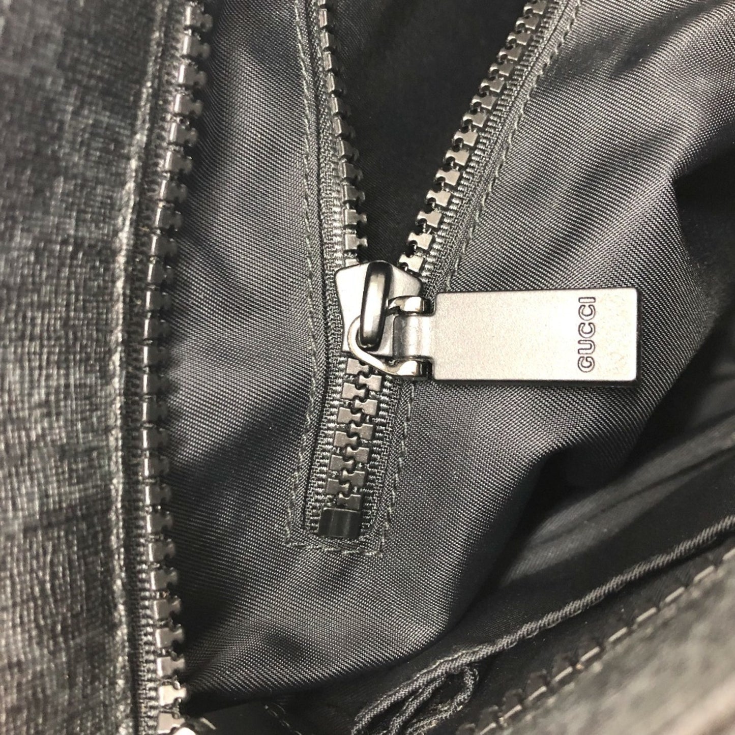Gucci 162904 Gg Shoulder Bag In Supreme Canvas