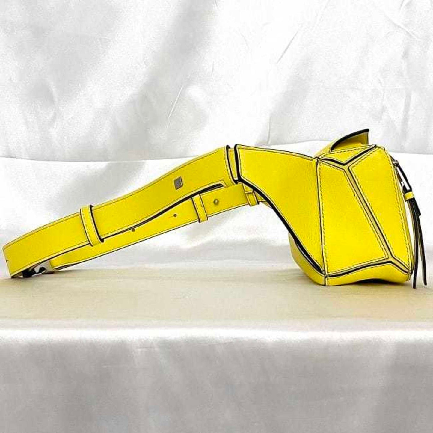 Loewe Body Bag Bum Yellow Puzzle B510Vg89X02 F-20616 Crossbody Leather Waist Pouch Compact Belt