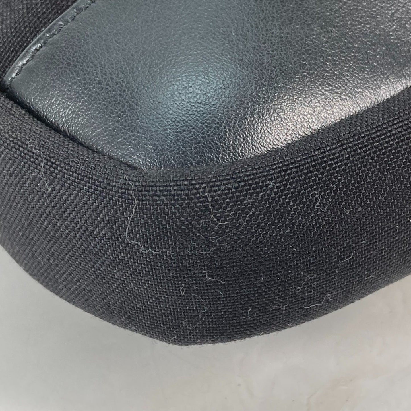 Saint Laurent Paris 482777 Crossbody Bag Pochette Shoulder Bag Black