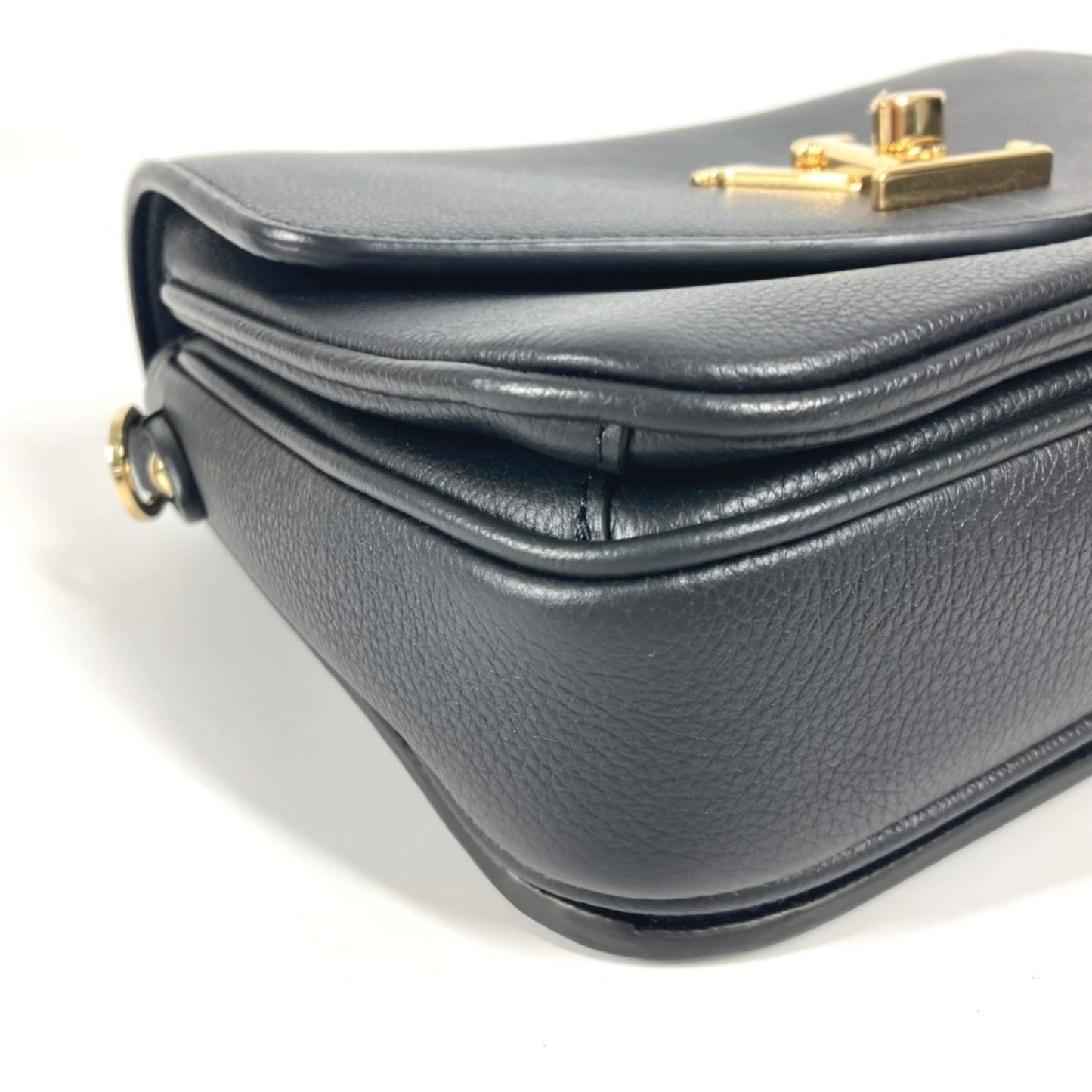 Louis Vuitton M22735 Oxford Bag