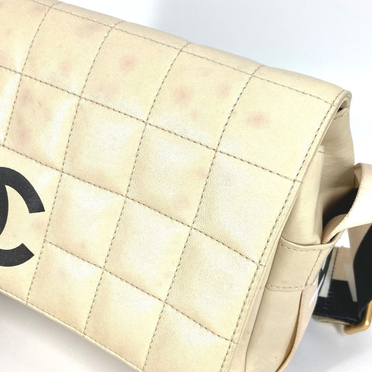 Chanel Cc Coco Mark Chocolate Bar Two-Tone Crossbody Flap Pochette Shoulder Bag In White Leather