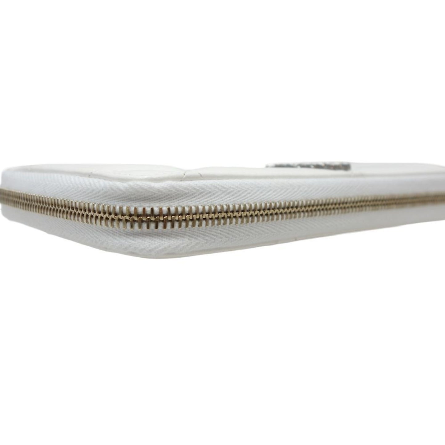 Chanel 19 Round Zipper Matelasse Cc Mark Ap1063 Long Wallet Leather White 083407