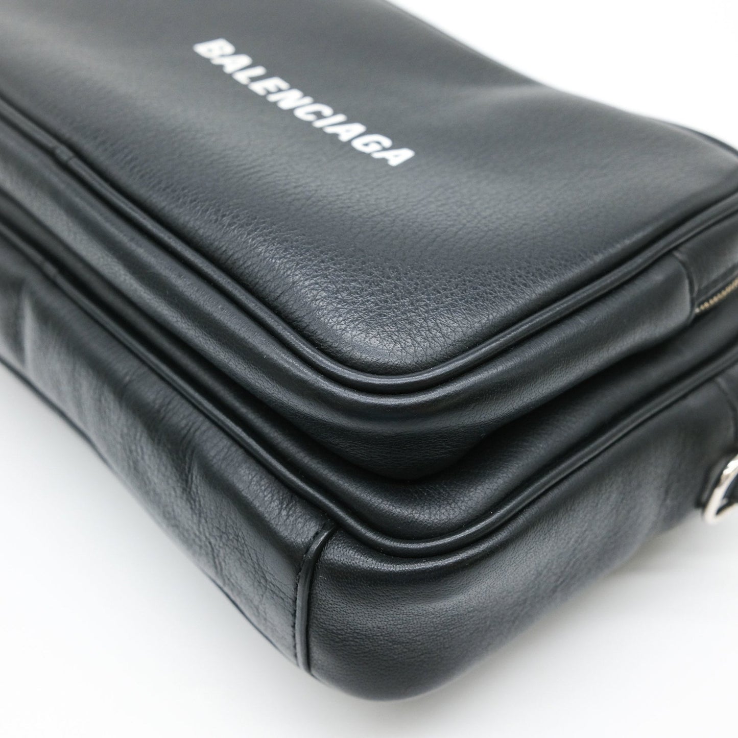 Balenciaga Shoulder Bag Everyday Body Leather Black 638414