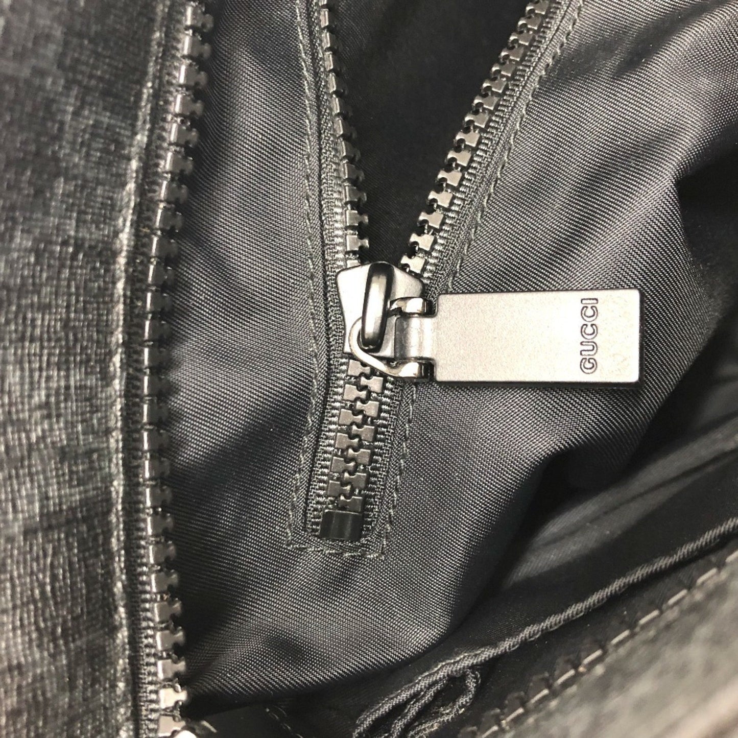 Gucci 162904 Gg Shoulder Bag In Supreme Canvas