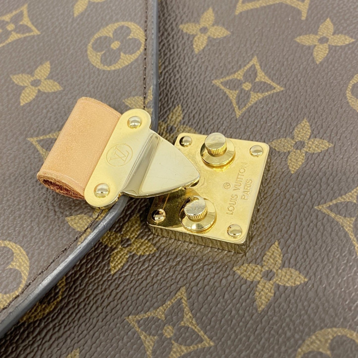 Louis Vuitton Monogram Pochette Metis Mm M44875 Handbag