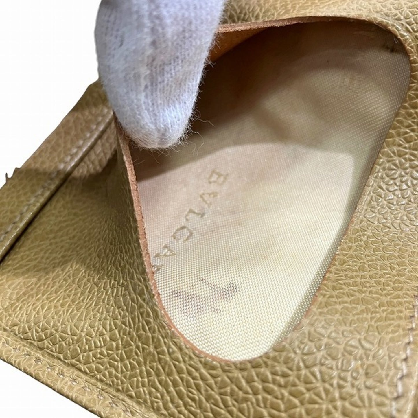 Bvlgari Mirelge White Leather Accessory Passport Case