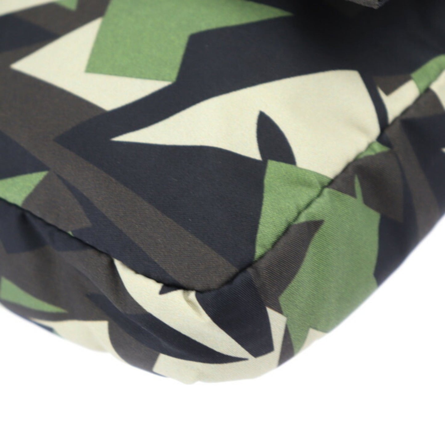 Fendi Mamma Bucket Camouflage Shoulder Bag 7V72 Nylon Leather Green Beige Black Waist Clutch 3Way