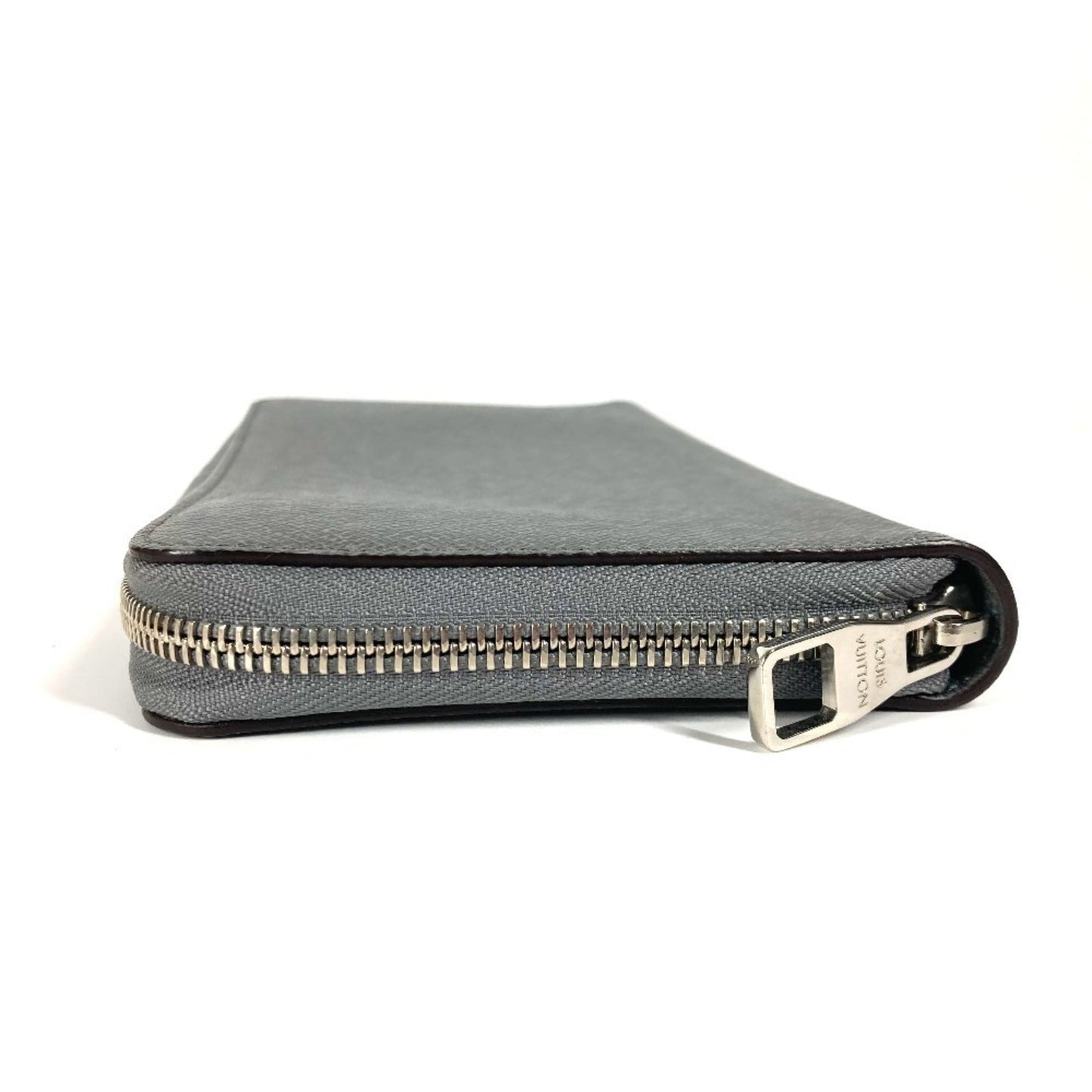 Louis Vuitton M30517 Taiga Zippy Organizer Long Wallet Round Zipper Leather