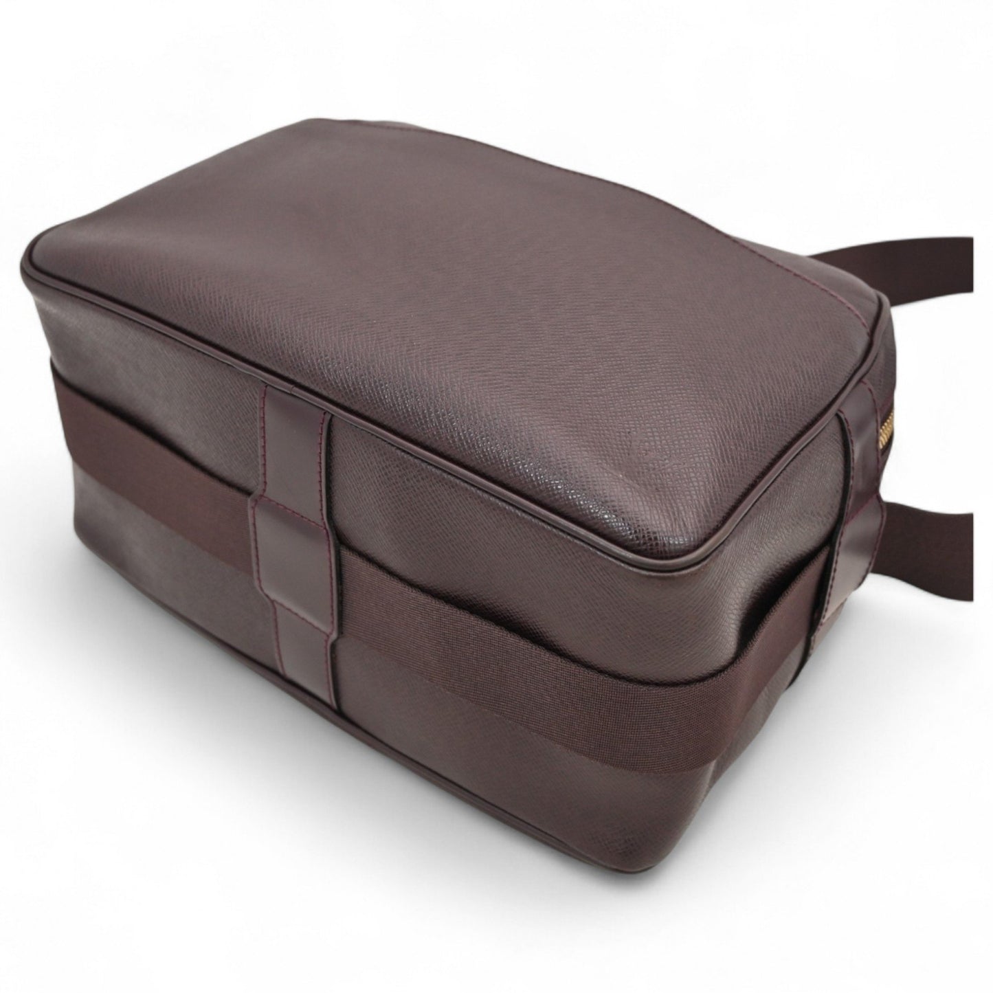 Louis Vuitton Taiga Reporter Shoulder Bag