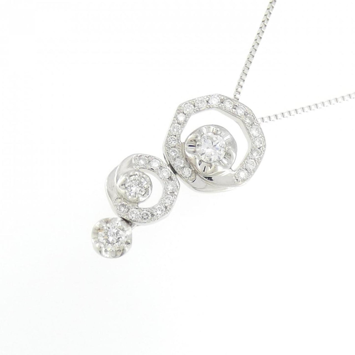 Vendome Diamond Necklace 0.26Ct