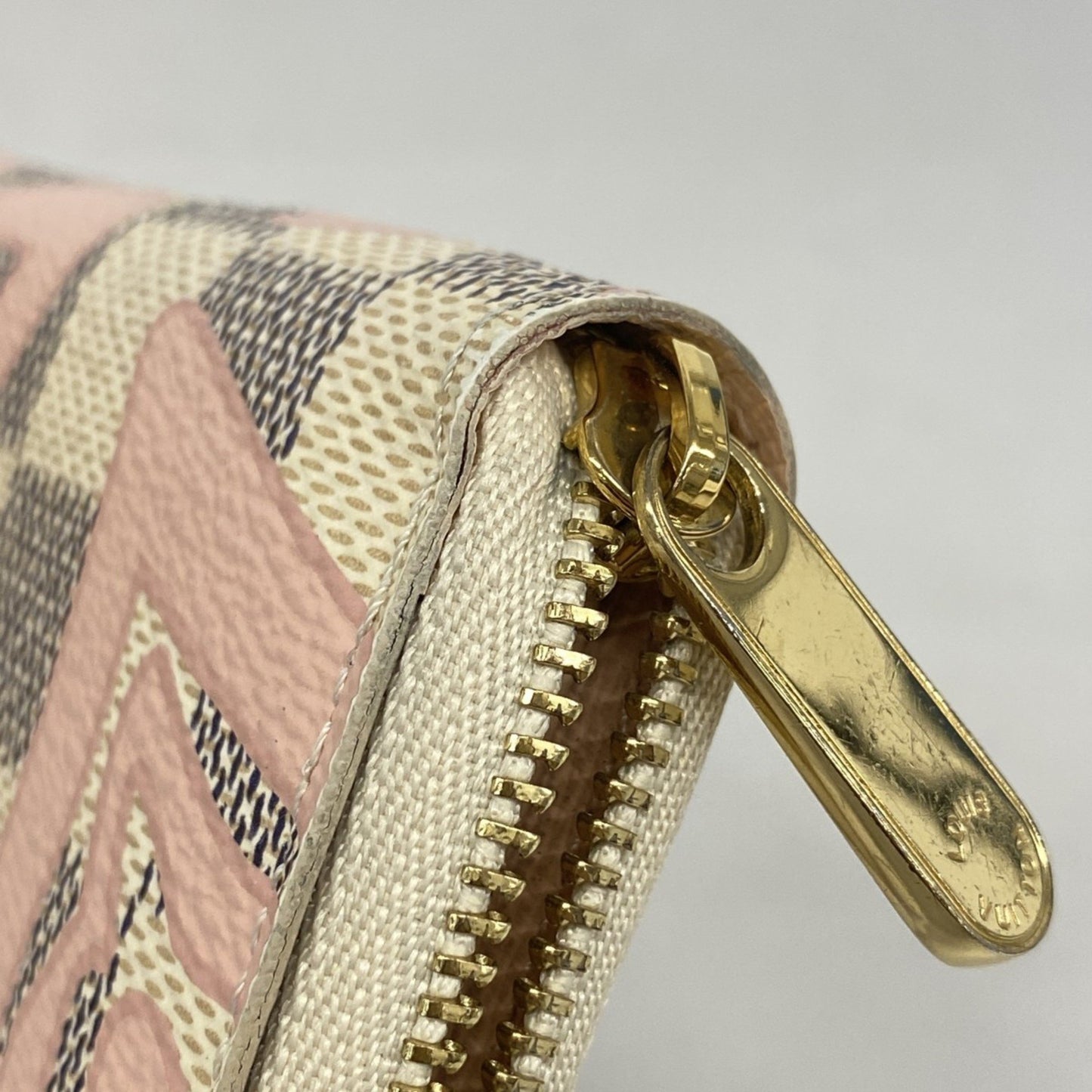 Louis Vuitton Damier Azur Tahiti Zippy Coin Purse N60098 White/Pink