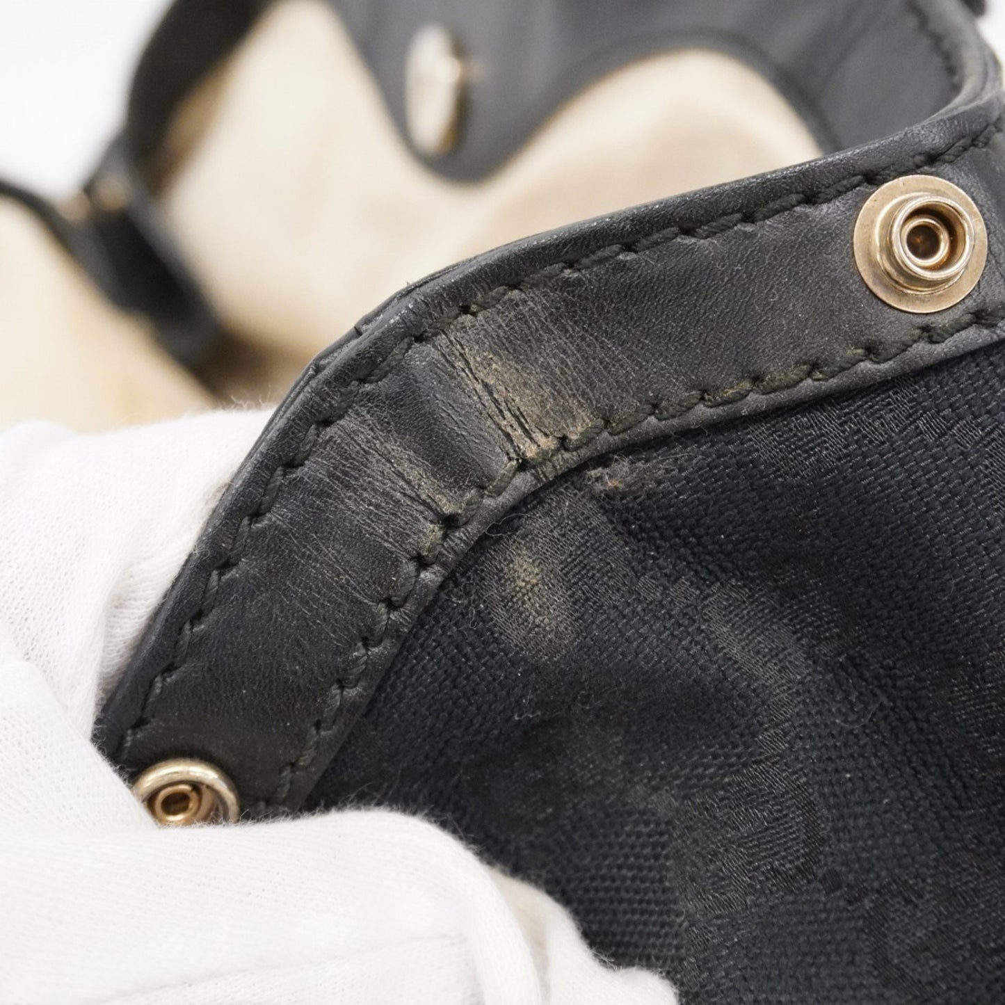 Gucci Gg Canvas Sukey Handbag 211944 Black Champagne