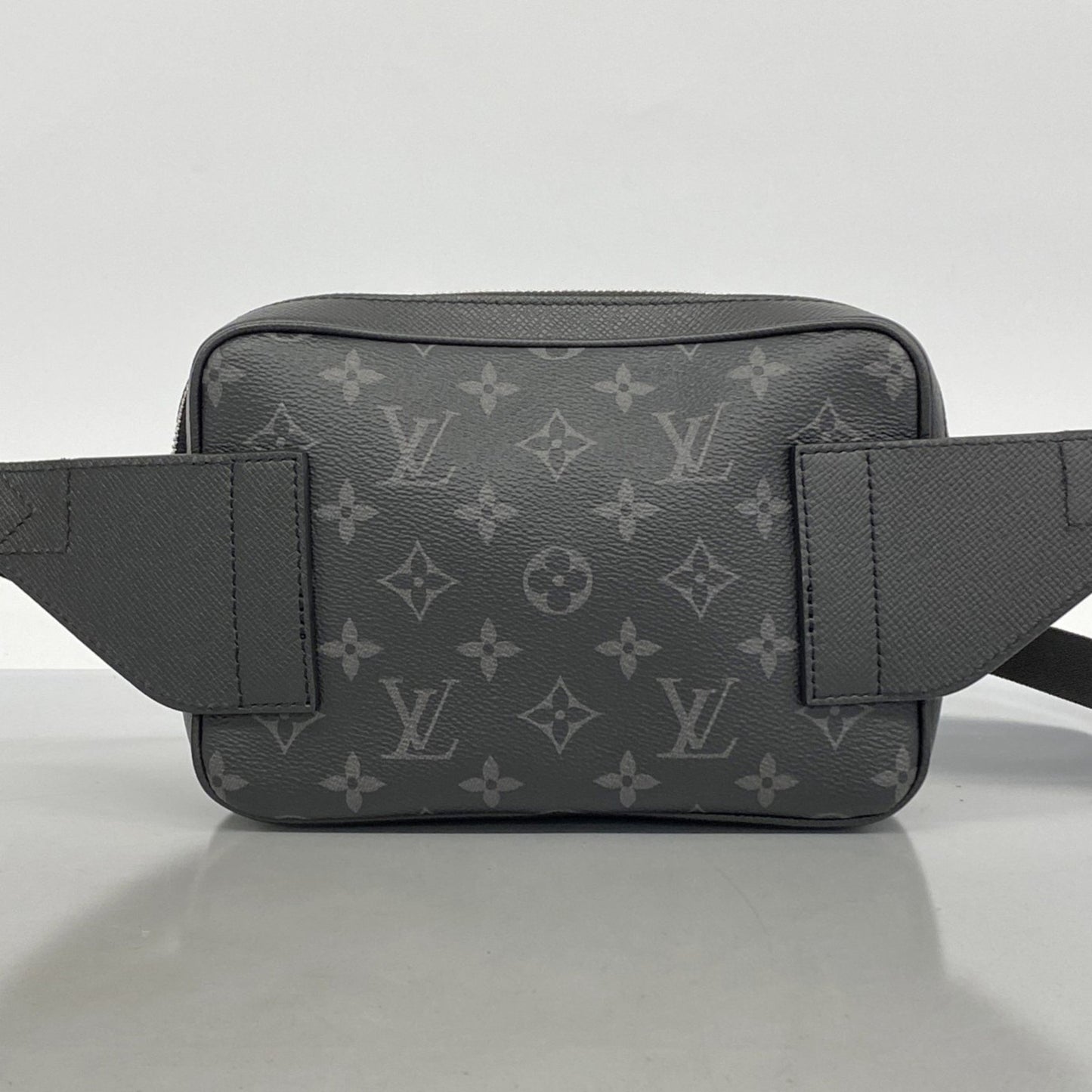 Louis Vuitton Taiga Rama Bum Bag