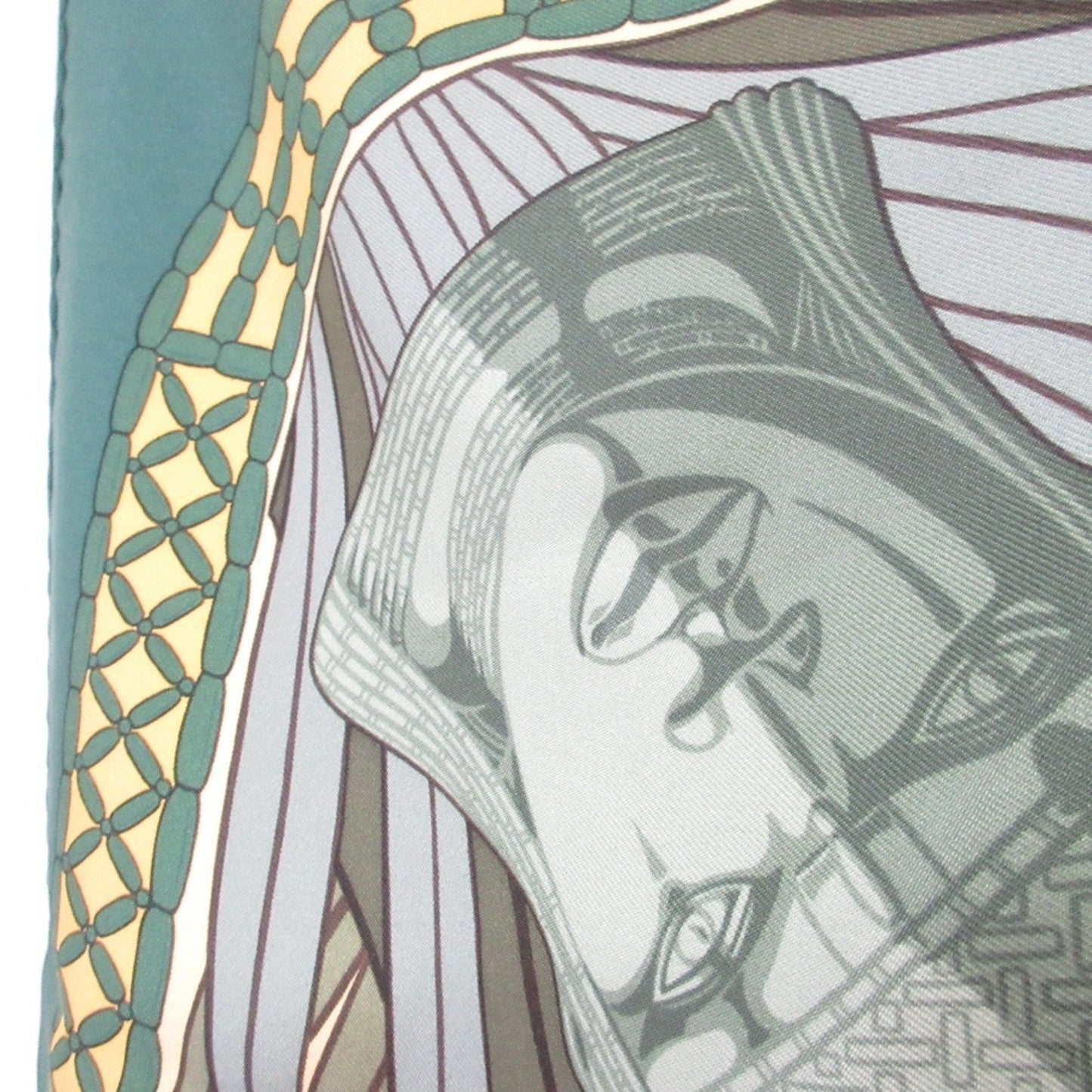Hermes Carr 90 "Treasure Of The Royal Family Benin" Large Silk Scarf/Muffler Green