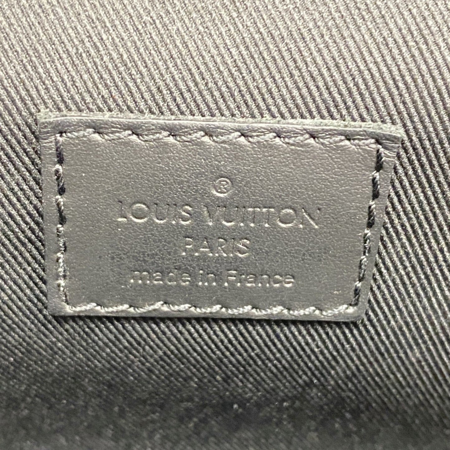 Louis Vuitton Monogram Taurillon Steamer Wearable Wallet Shoulder Bag M81746 Black