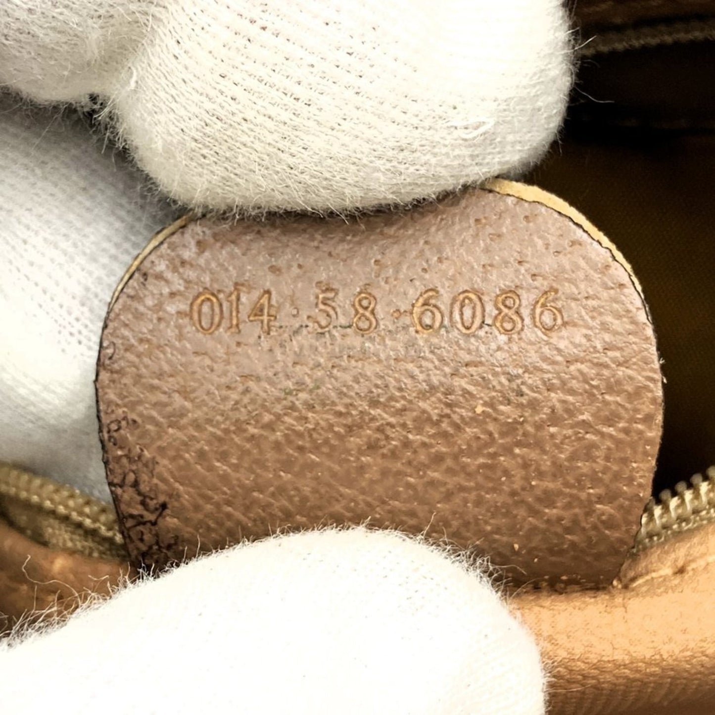 Pvc - Gucci Pouch Gg Supreme