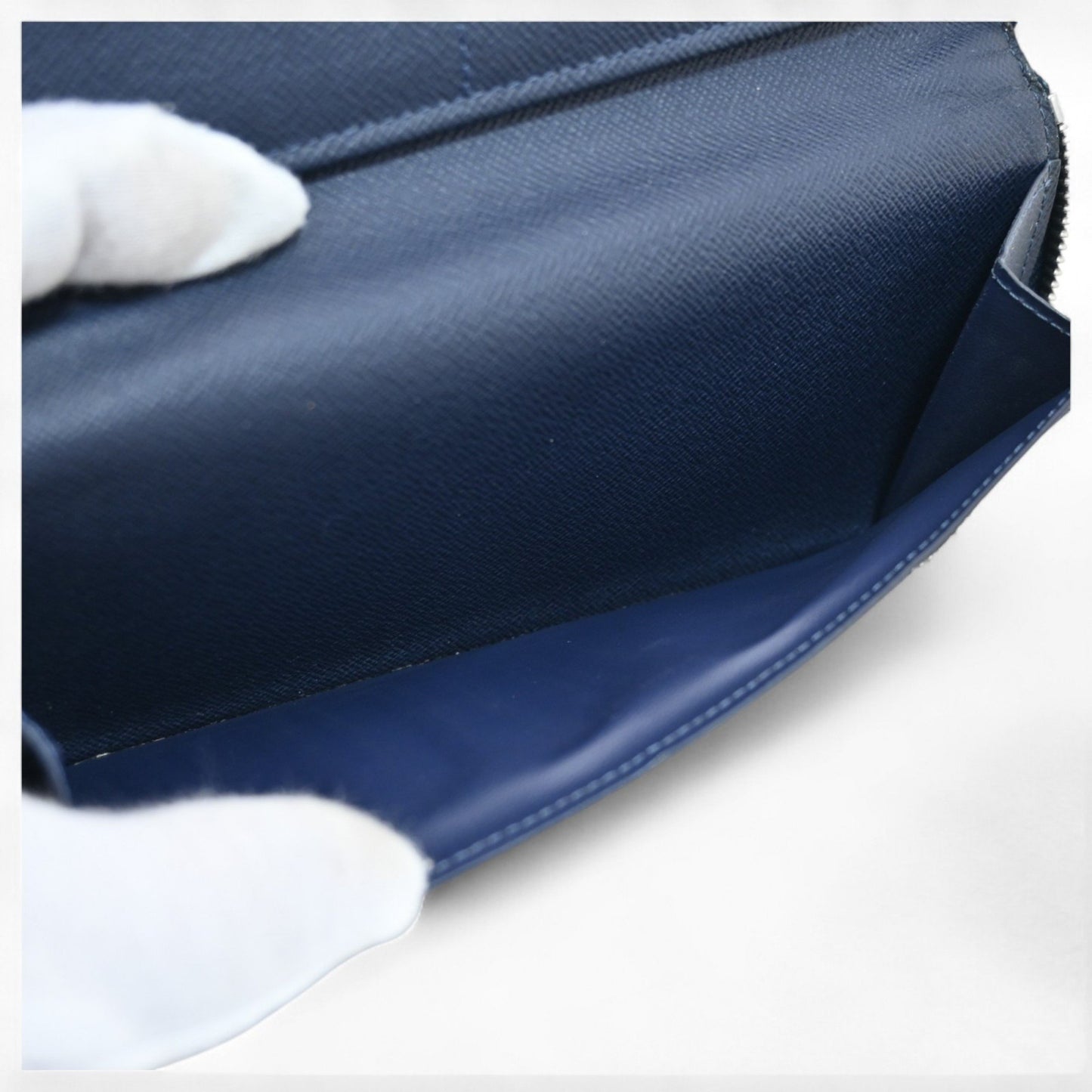 Louis Vuitton Taiga Vertical Blue Marine Long Wallet