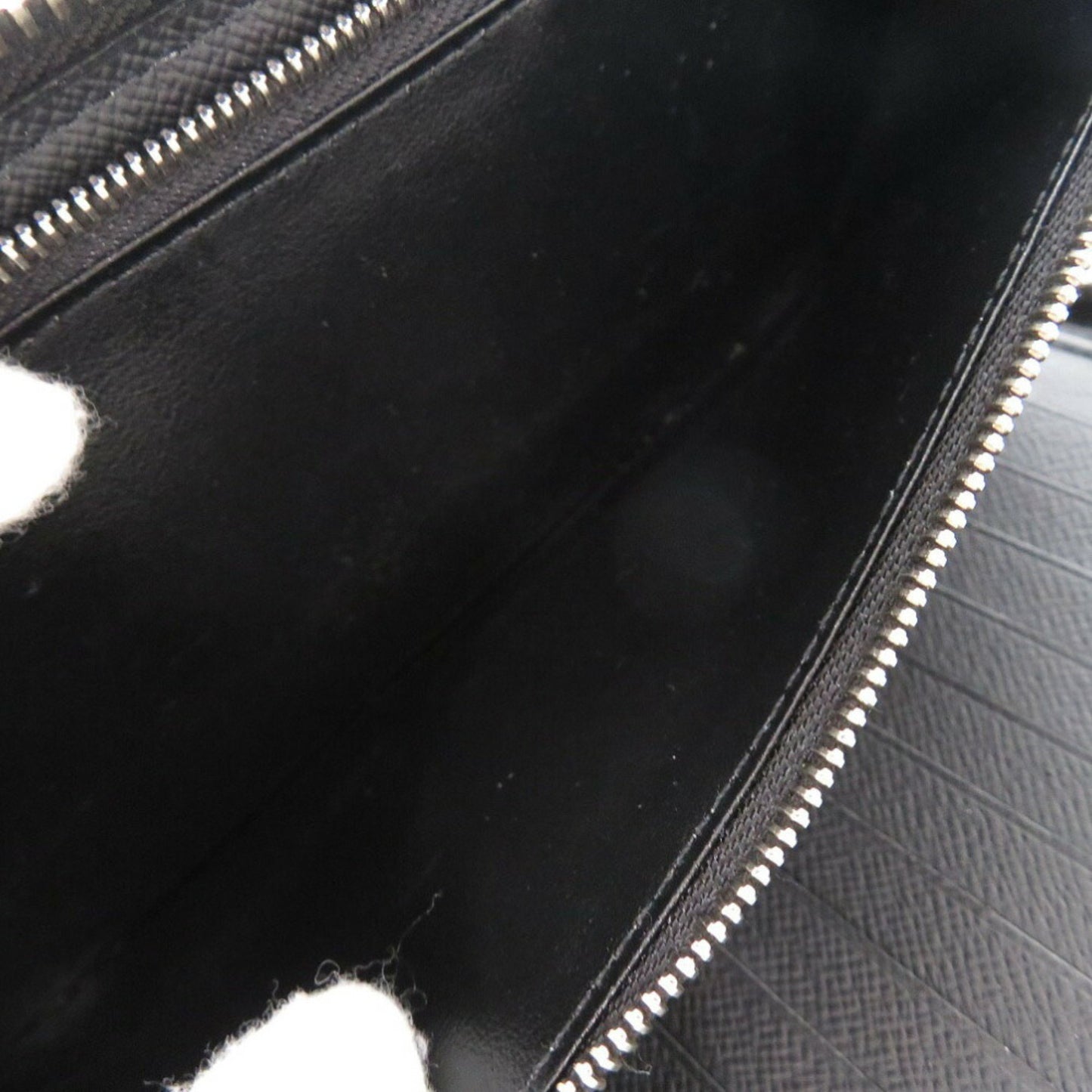 Louis Vuitton Round Zippy Wallet Vertical Taiga M30503 Noir Long Black Lv 0632Louis Vuitton