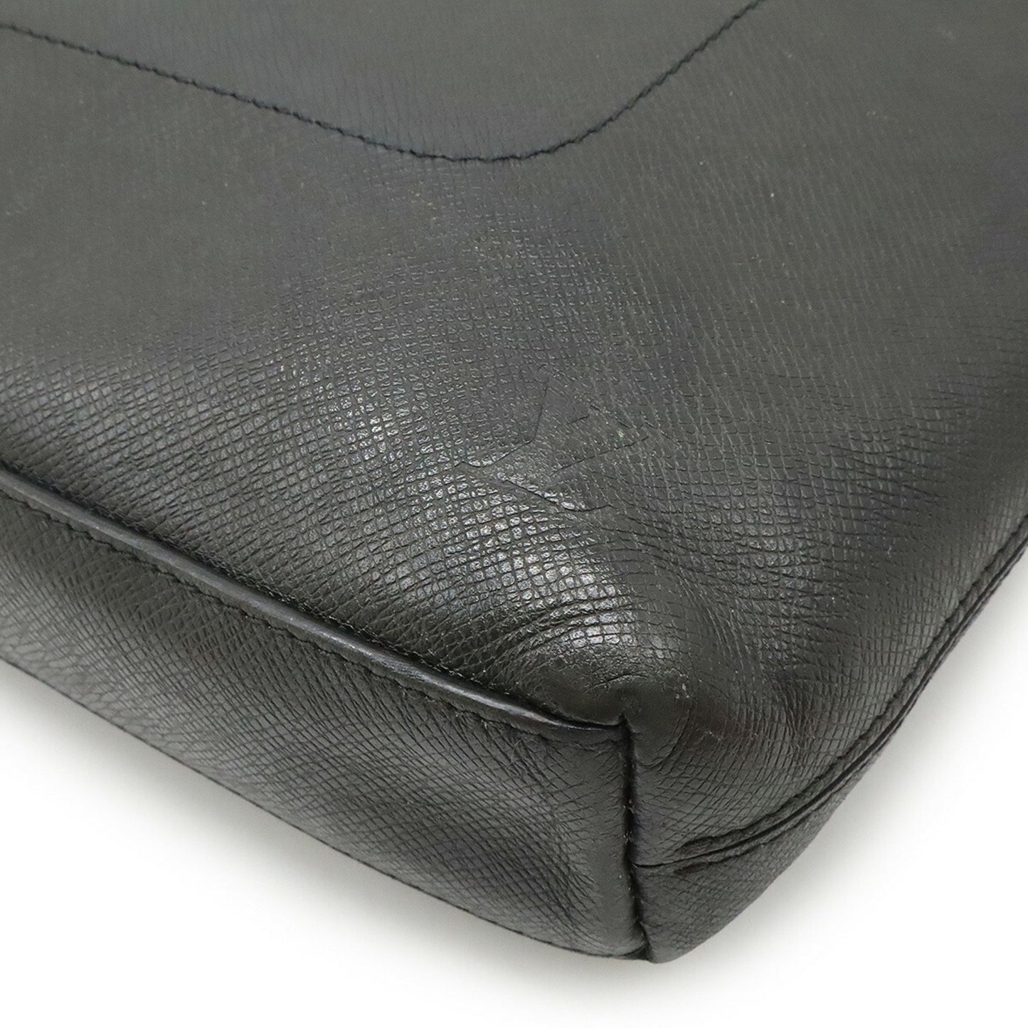 Louis Vuitton Taiga Grigori Pm Shoulder Bag