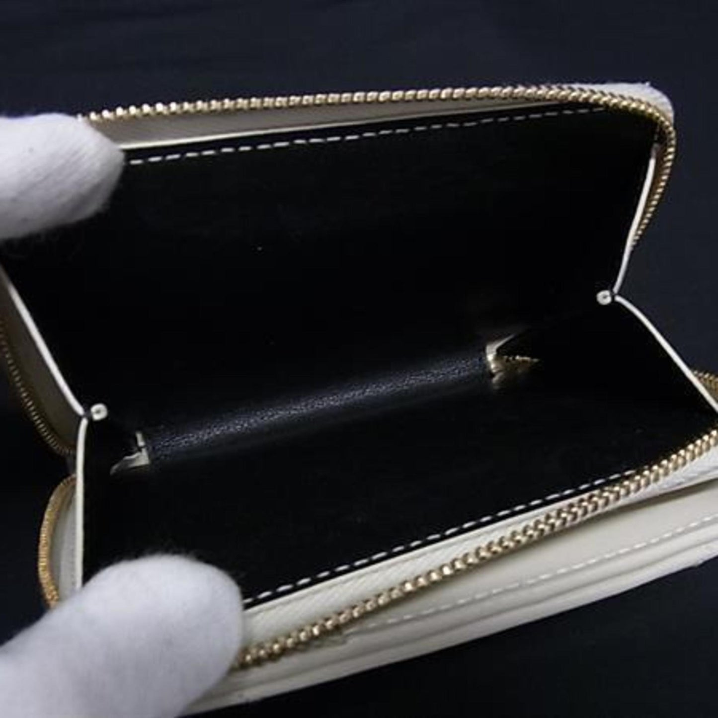 Saint Laurent Joan 650981 Ivory Leather Bifold Wallet