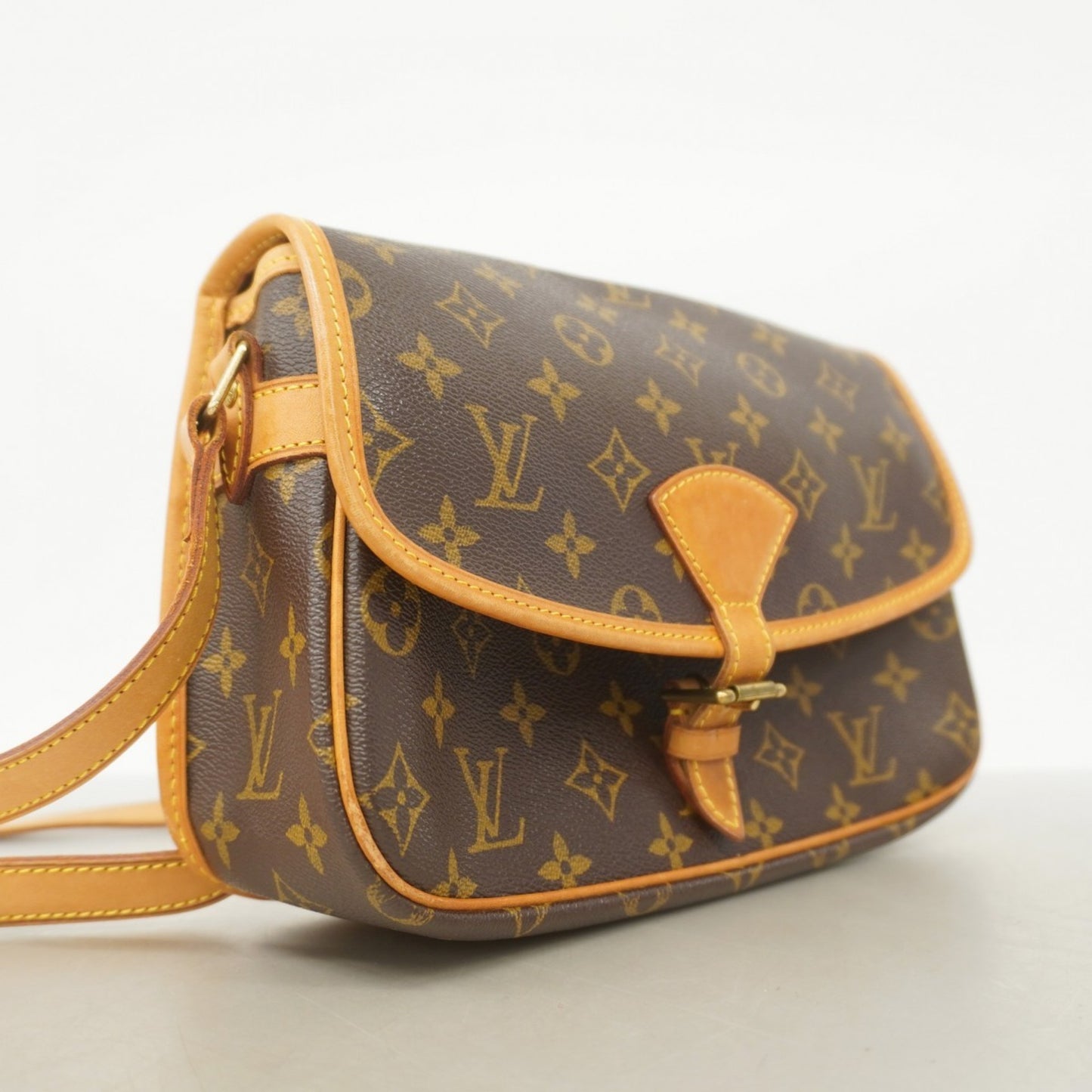 Louis Vuitton Monogram Sologne Shoulder Bag M42250 Brown