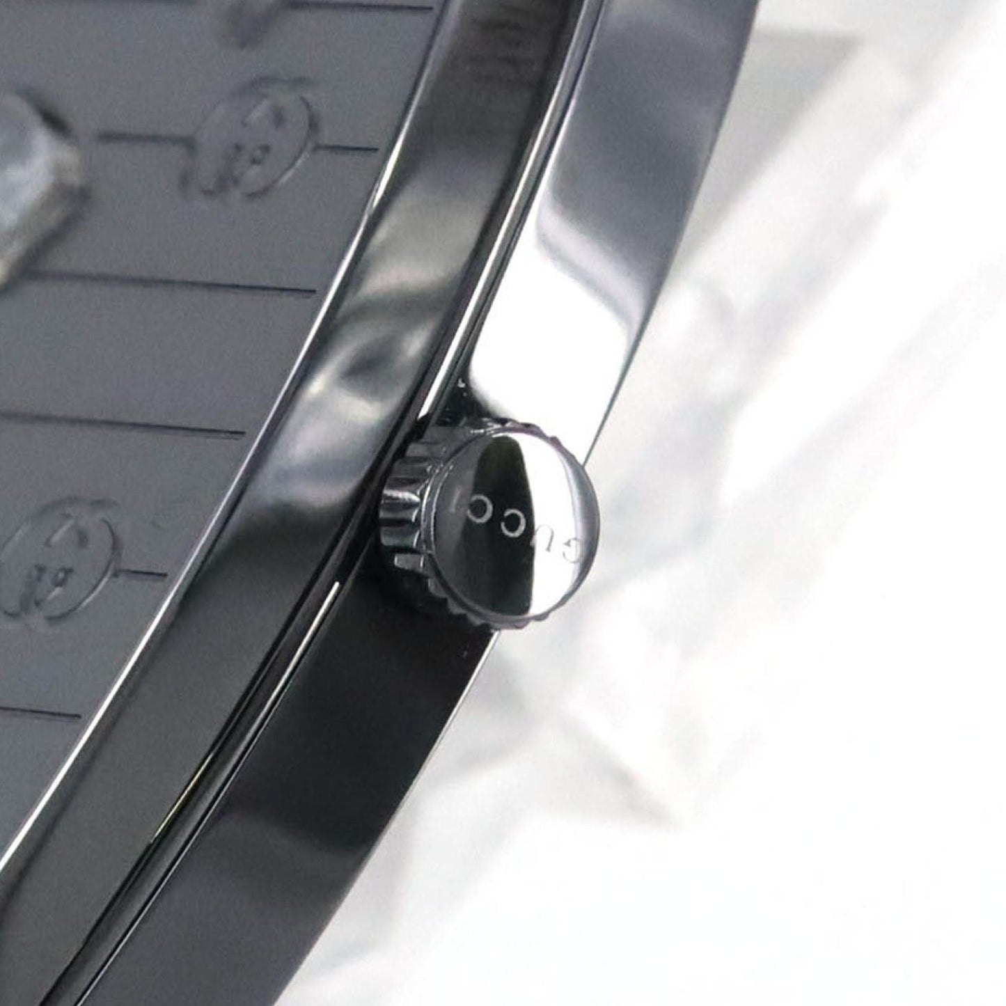 Gucci Grip Pvd 157.3 Ya157429 Ss Wristwatch Quartz