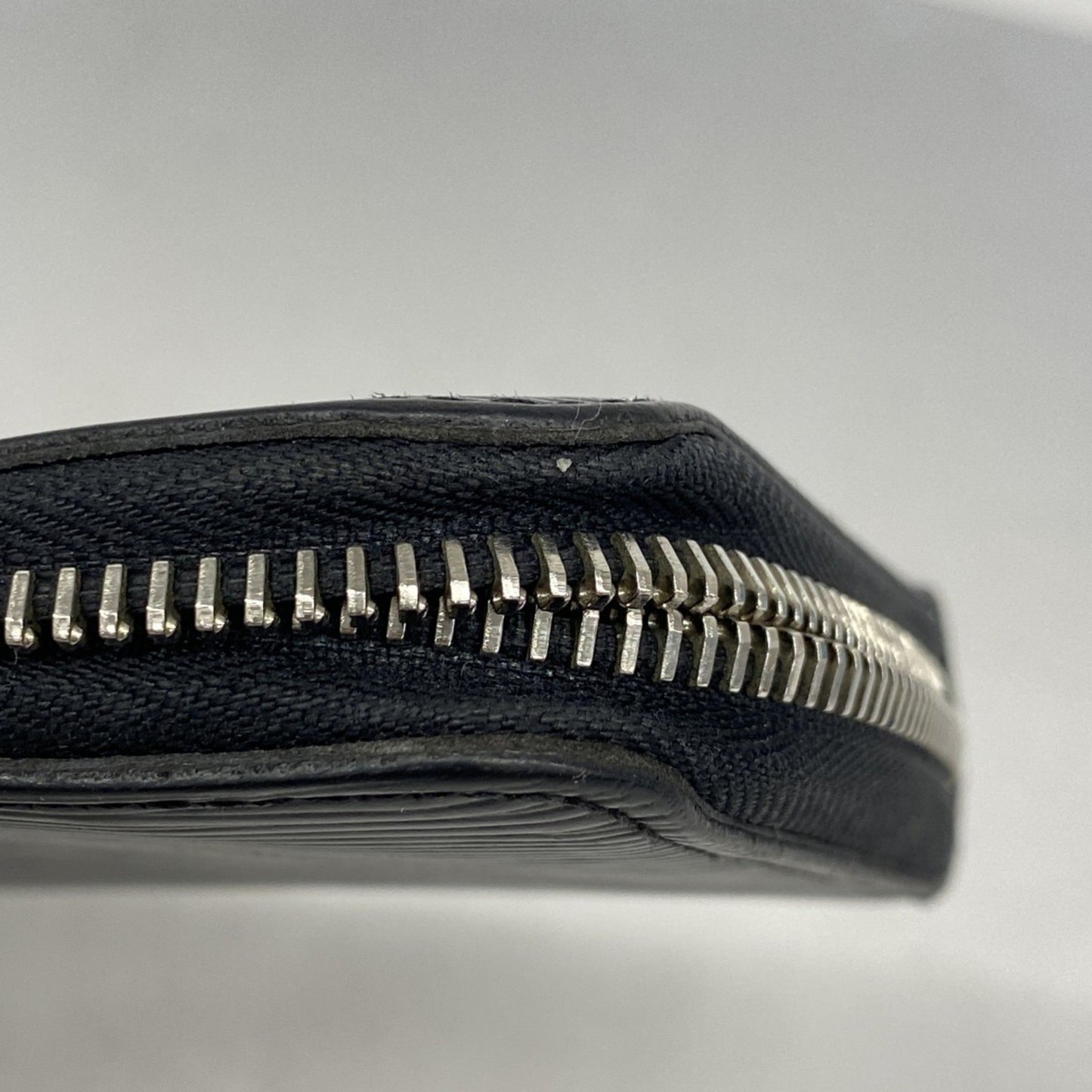 Louis Vuitton Epi Zippy Wallet M60072 Noir