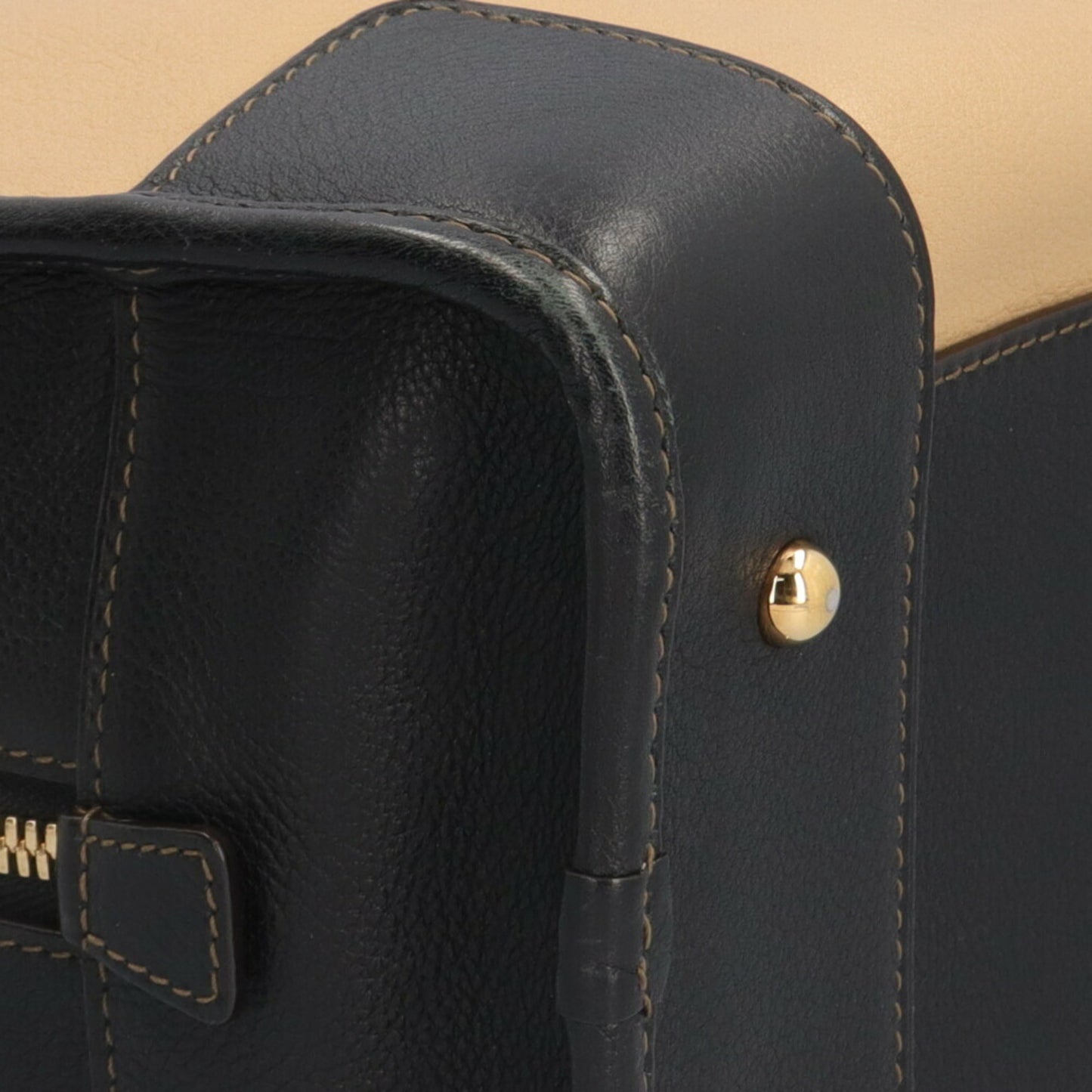 Loewe Amazona 28 Handbag Leather 352.69La03 Beige