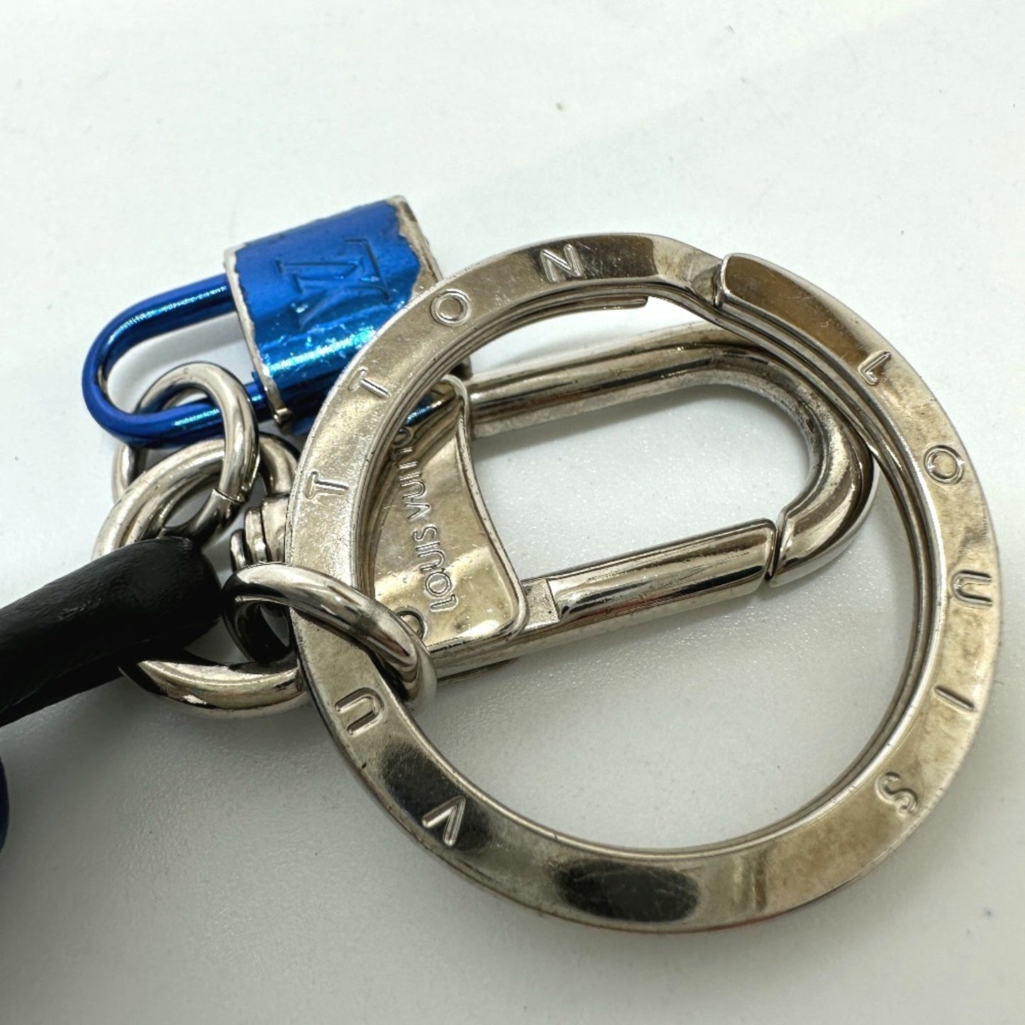 Louis Vuitton M61713 Porte-Cls Knot Lock Bag Charm Keychain In Metal/Leather