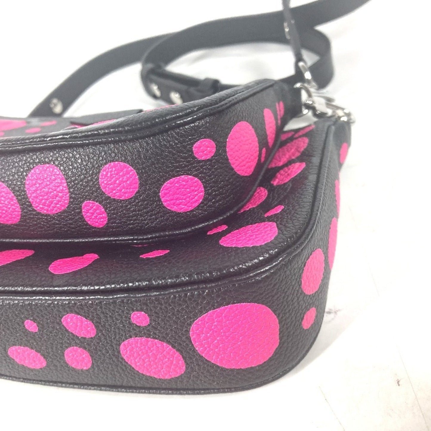 Louis Vuitton M46421 Monogram Empreinte Yayoi Kusama Lv X Yk Multi Pochette Accessoires Crossbody
