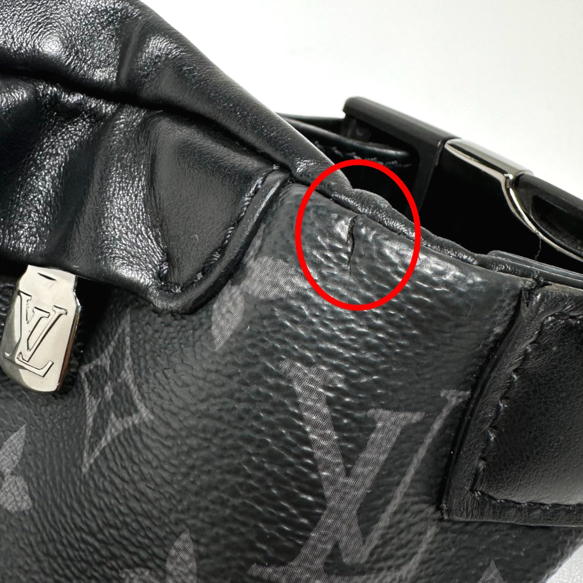 Louis Vuitton Sling Bag M46035 Monogram Canvas Black Sling Bag Monogram Eclipse Canvas Discovery