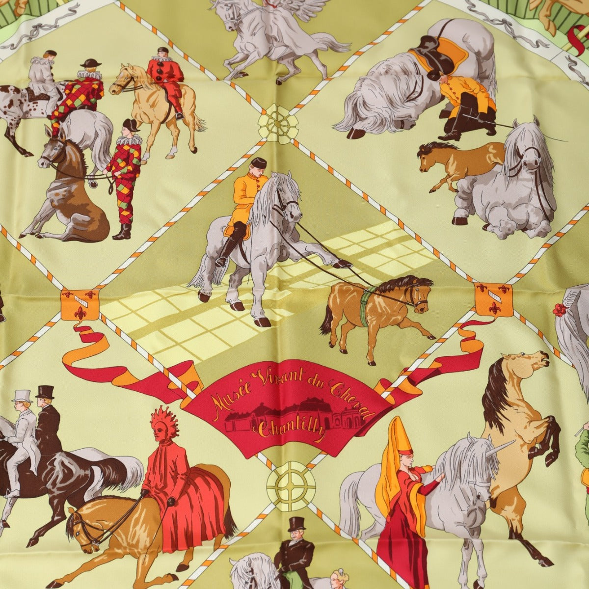 Hermes Scarf Silk Yellowish Green Stall Chantilly Castle Horse Museum Carre90 Women