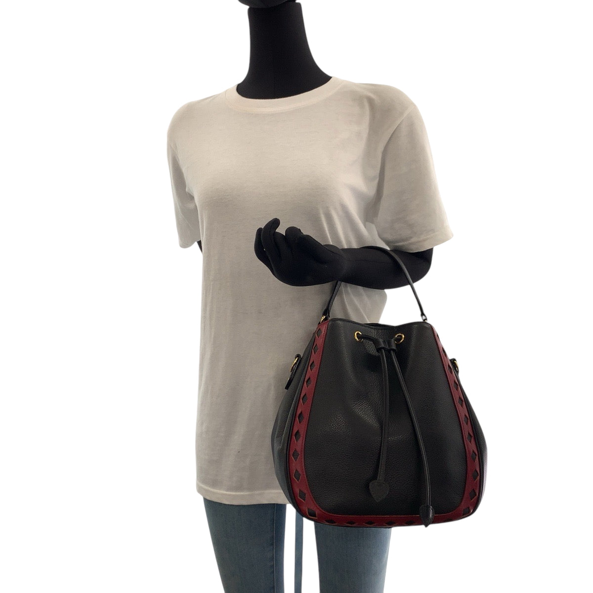 Yves Saint Laurent Shoulder Bag Leather Black Red Goldmetal Shoulder Bag Handbag Diamond Cut Women
