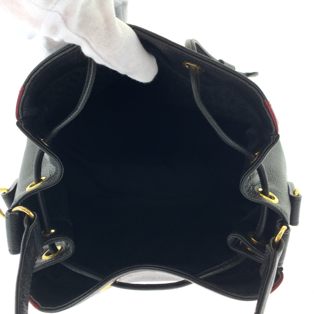 Yves Saint Laurent Shoulder Bag Leather Black Red Goldmetal Shoulder Bag Handbag Diamond Cut Women