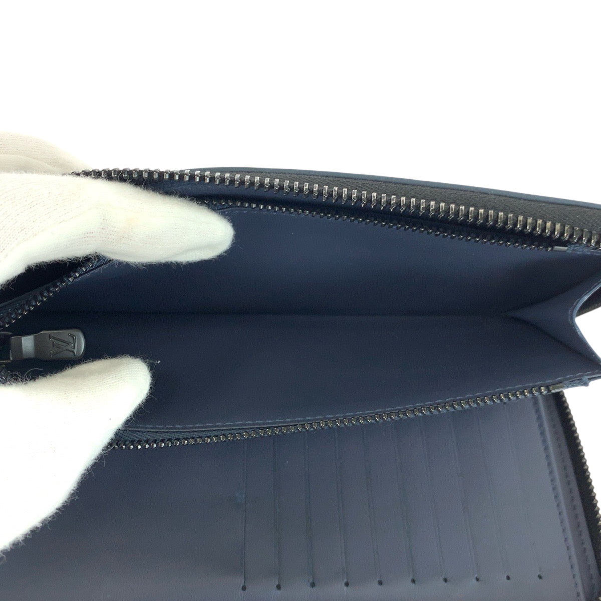 Louis Vuitton Long Wallet Purse M80423 Calfskin Navy Blue Black Metal Long Wallet Purse Zip Around