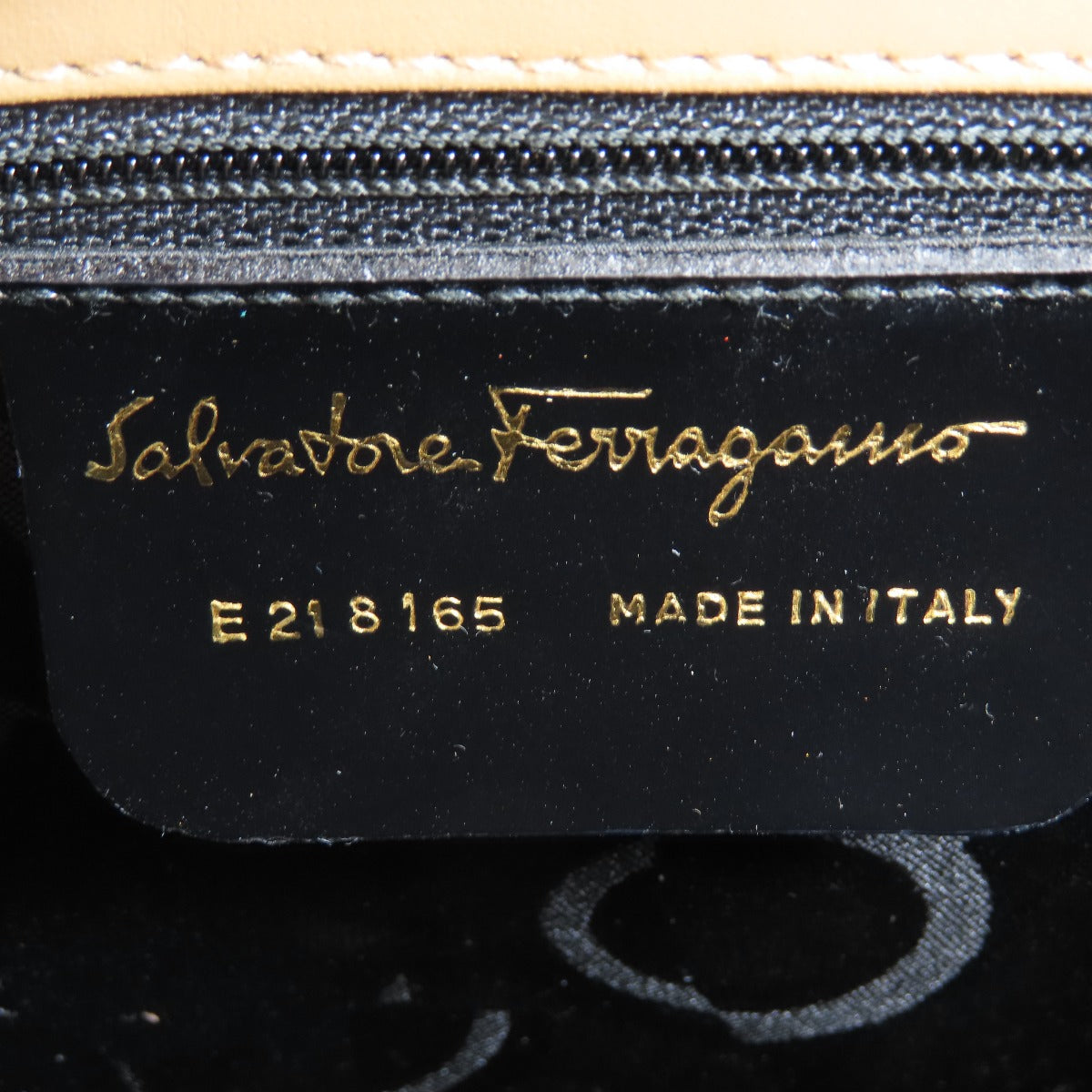 Salvatore Ferragamo Shoulder Bag Leather Beige Gancinimetal Women