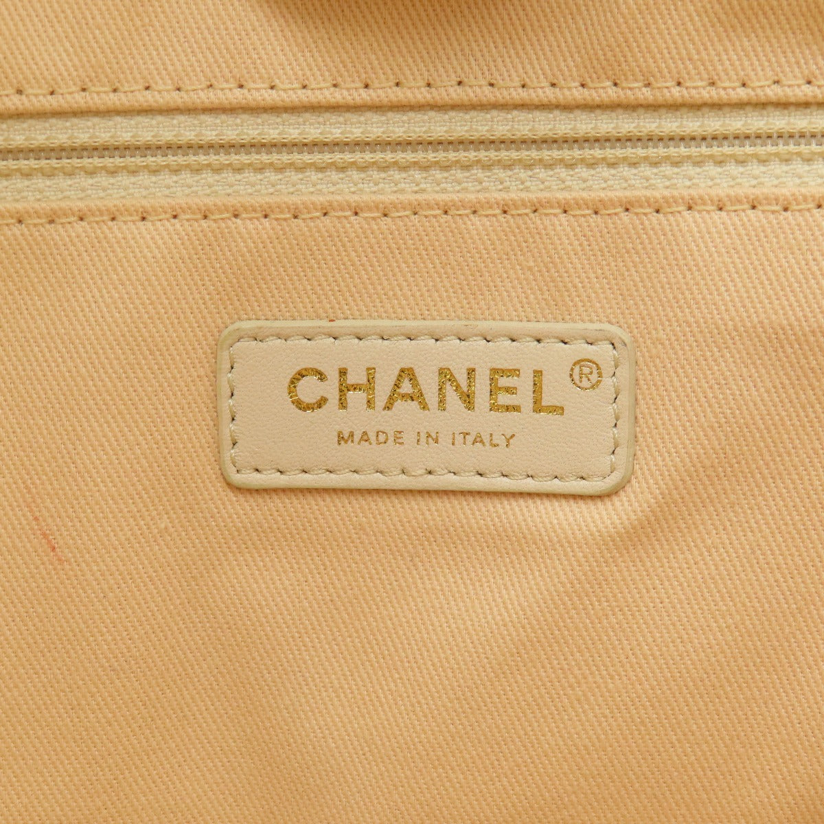 Chanel Tote Bag Tweed White Deauville Mm Gold Metal Women