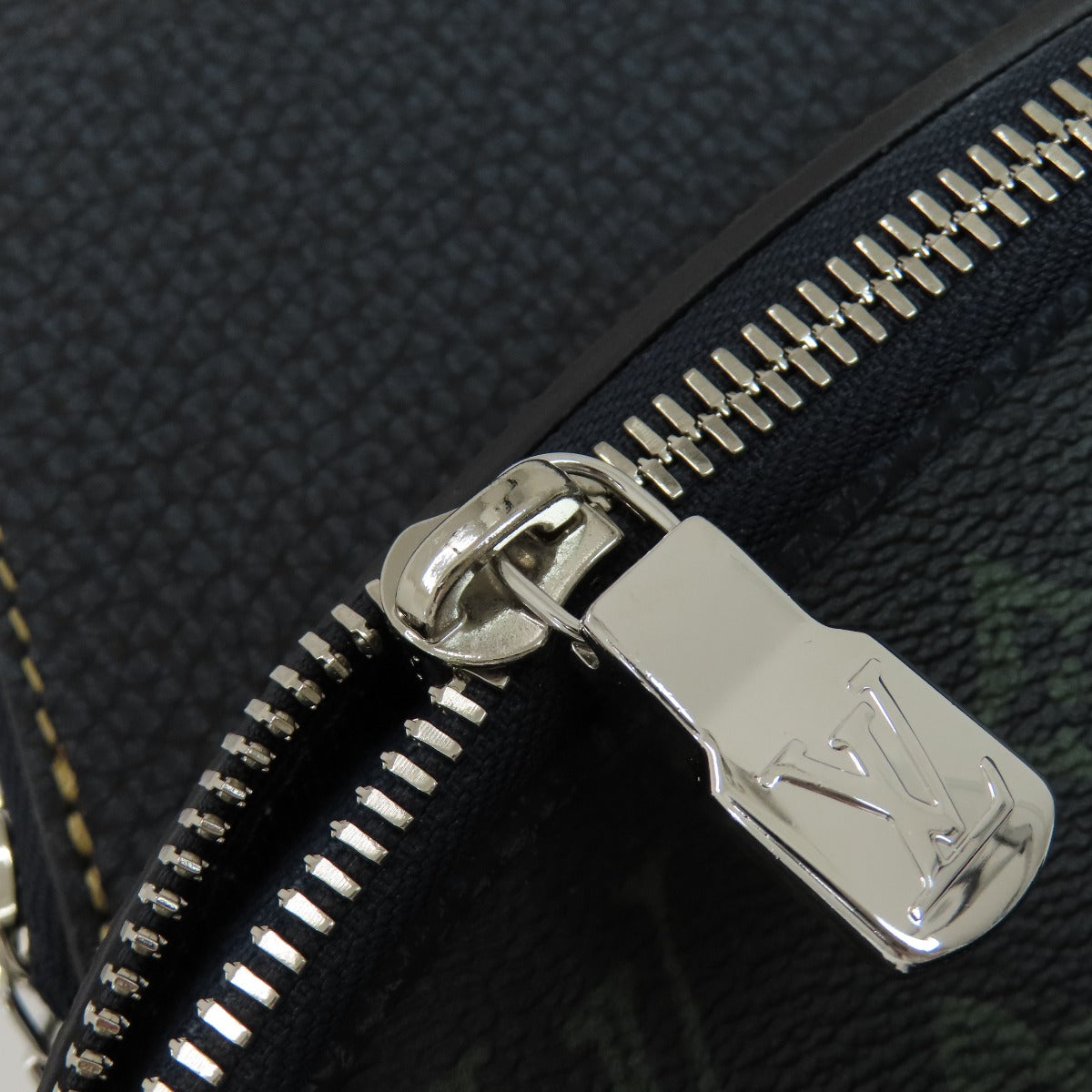 Louis Vuitton Sling Bag M46344 Monogram Canvas Green Avenue Sling Bag Monogram Records