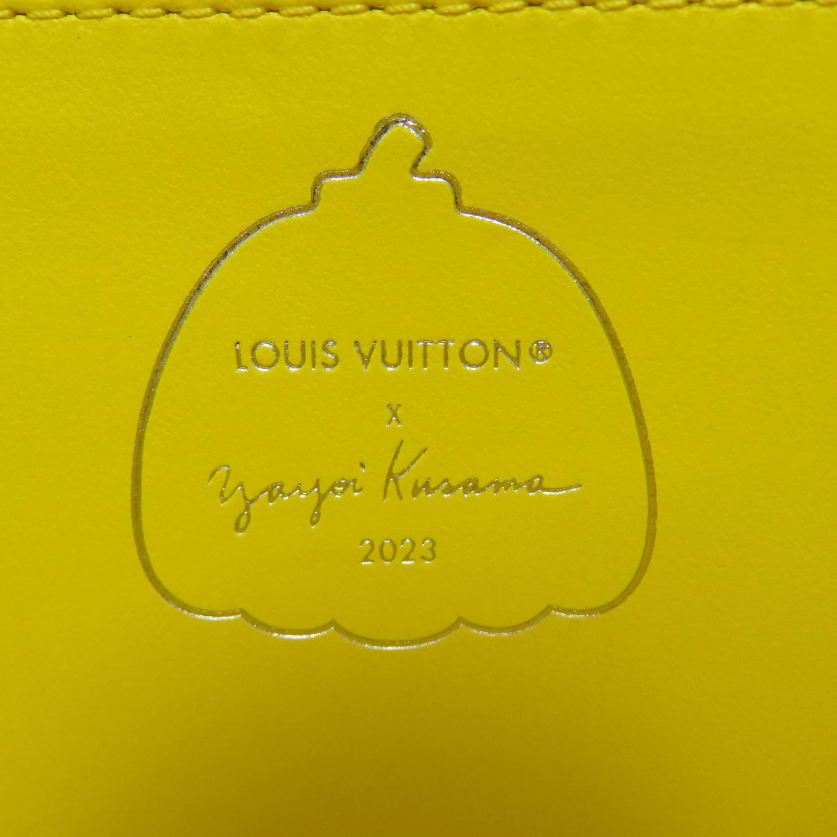 Louis Vuitton Long Wallet Purse M81890 Taurillon Clemence Leather White Portefeuille Capucines