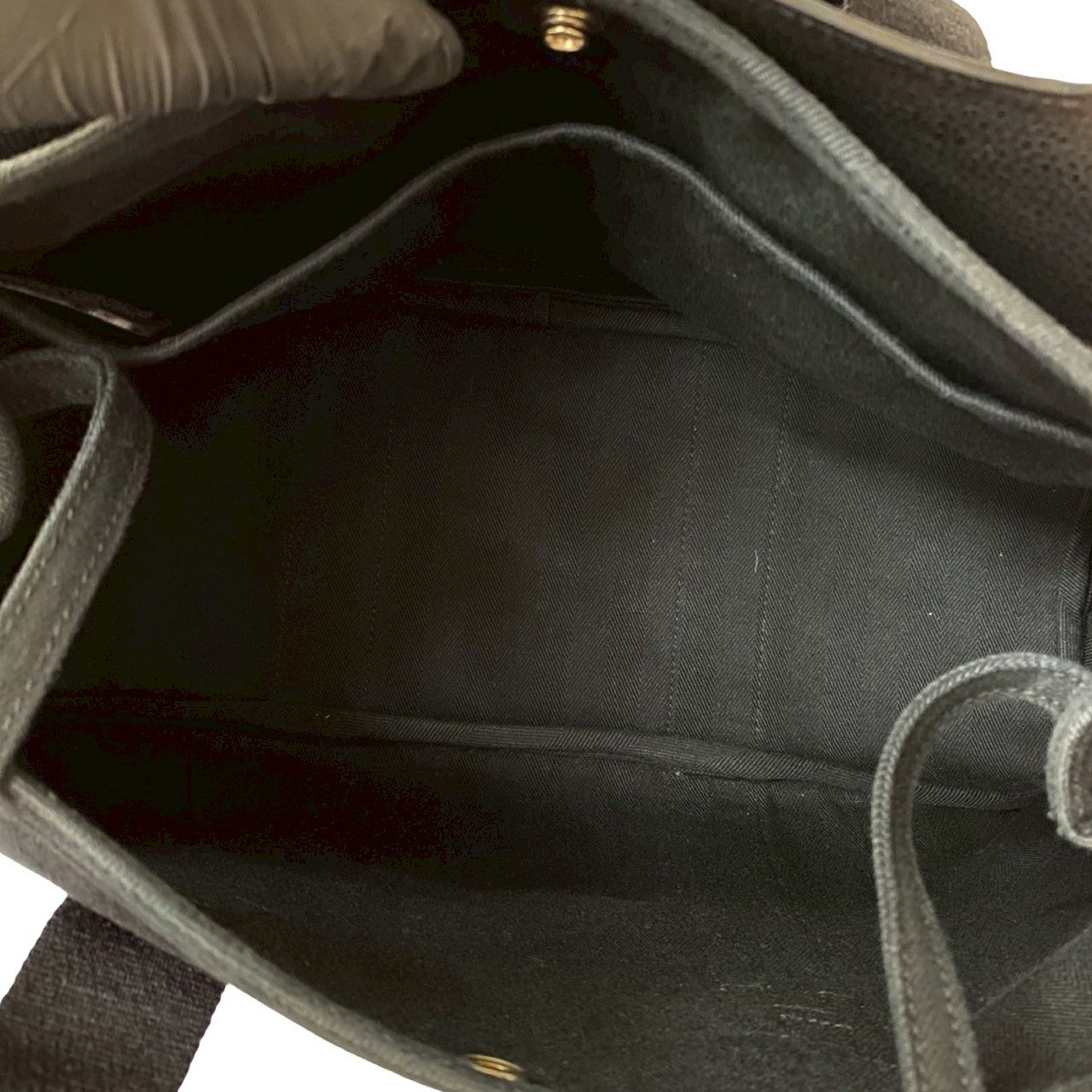 Hermes Handbag Towal Chevron Black Valparaiso Mm