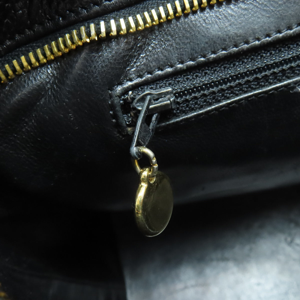 Chanel Tote Bag Grained Calfskin Skin Black Replica Tote Gold Metal Women